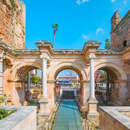 In The Center, Old Town, Inside The Castle, Shopping